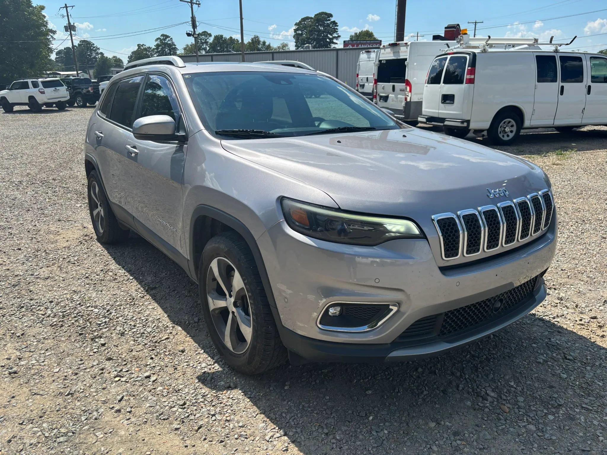 Used 2019 Jeep Cherokee Limited w/ Luxury Group AWD/4WD image 6