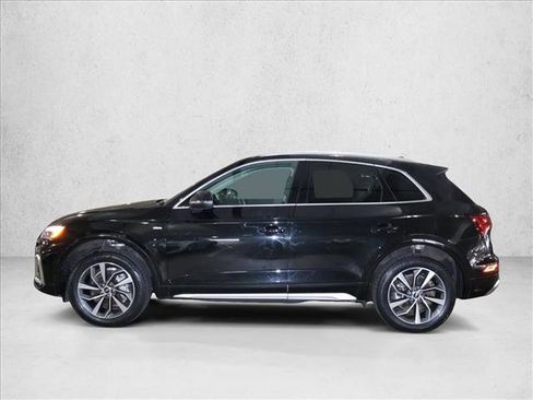 Used 2023 Audi Q5 2.0T Premium w/ Convenience Package image 10