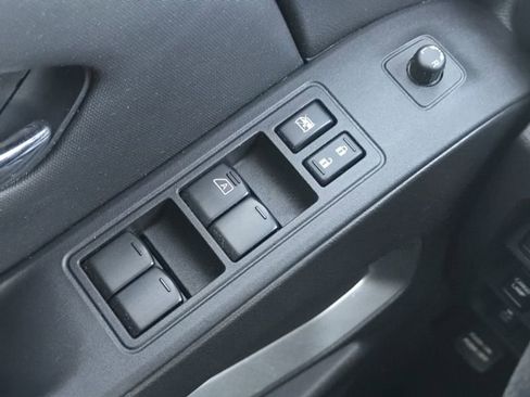 Used 2023 Nissan Frontier SV w/ Technology Package image 14