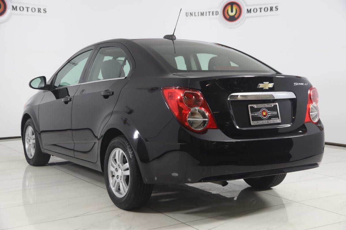 Used 2016 Chevrolet Sonic LT FWD image 4