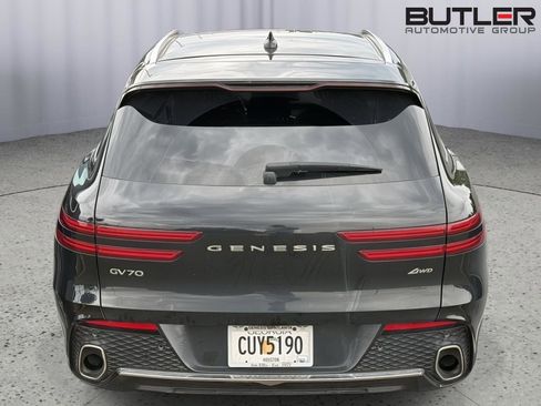 Used 2023 Genesis GV70 2.5T AWD/4WD image 9