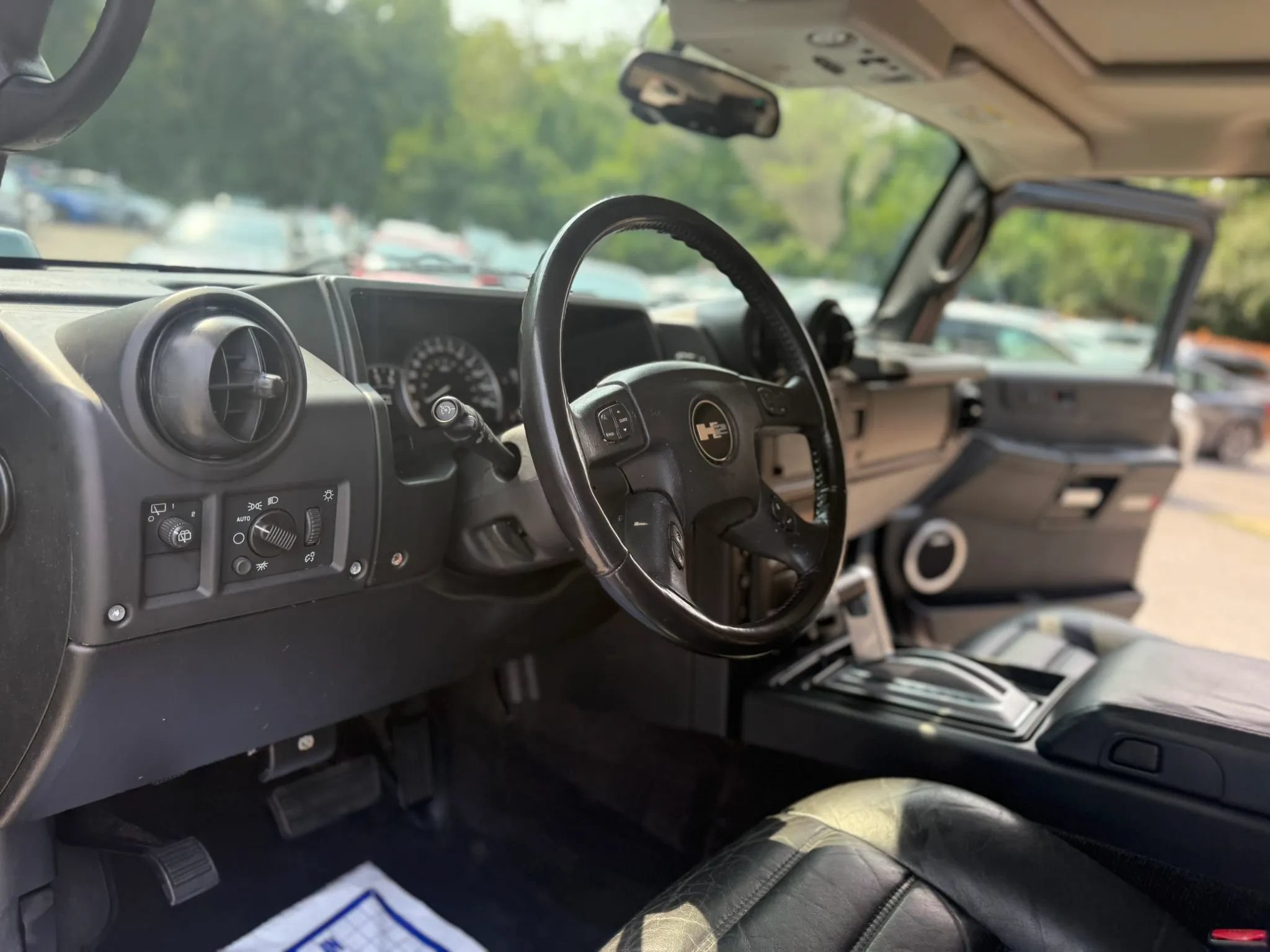 Used 2005 HUMMER H2 w/ Preferred Equipment Group AWD/4WD image 29