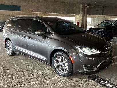 Used 2017 Chrysler Pacifica Limited