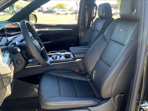 New 2026 Cadillac Escalade ESV 2WD w/ LPO, Floor Liner Package image 12