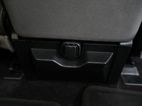 Used 2017 Ford F150 XLT AWD/4WD image 29
