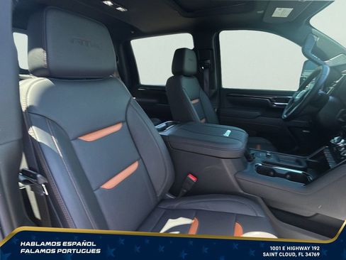 Used 2025 GMC Sierra 2500 AT4 w/ AT4 Premium Plus Package AWD/4WD image 35