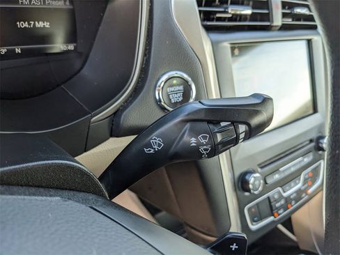 Used 2018 Ford Fusion SE w/ Fusion SE Technology Package image 34