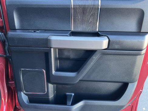 Used 2020 Ford F350 Lariat w/ Chrome Package image 18