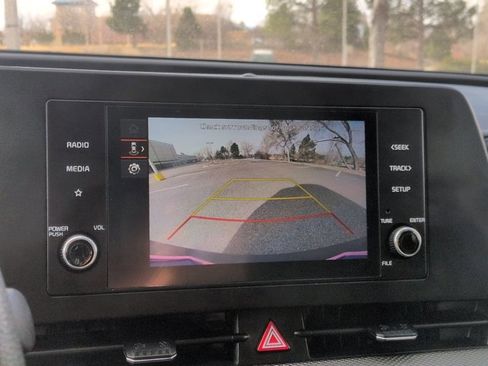 Used 2024 Kia Sportage LX image 14