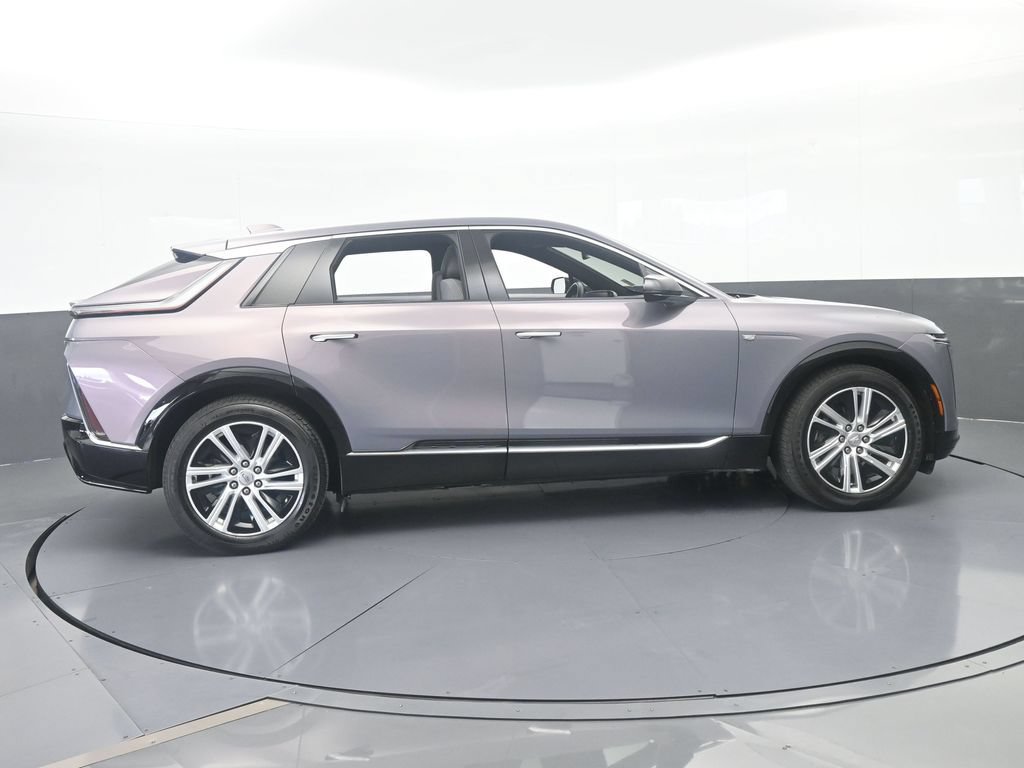 Used 2024 Cadillac Lyriq Tech RWD image 7