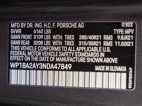 Certified 2022 Porsche Cayenne Coupe AWD/4WD image 38
