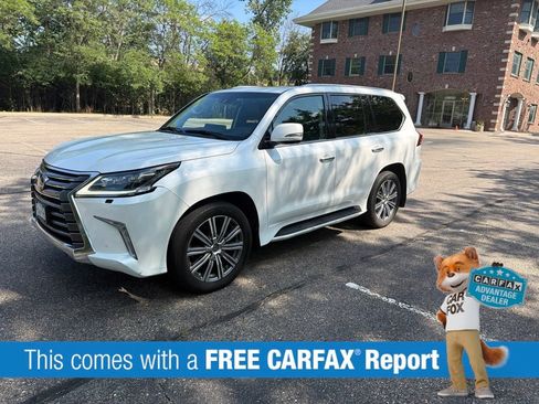 Used 2016 Lexus LX 570 4WD w/ Luxury Package image 2