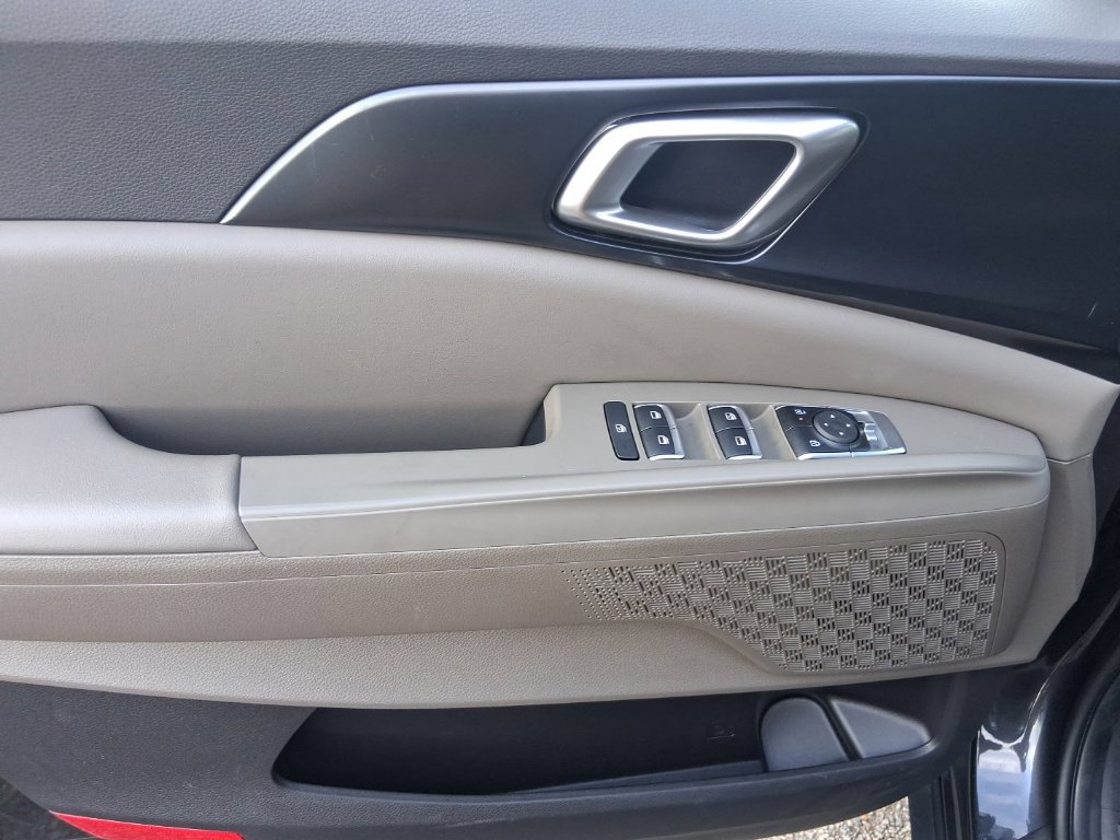 Certified 2026 Kia Carnival FWD image 7