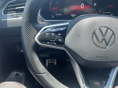 Certified 2024 Volkswagen Tiguan SE R-Line AWD/4WD image 16