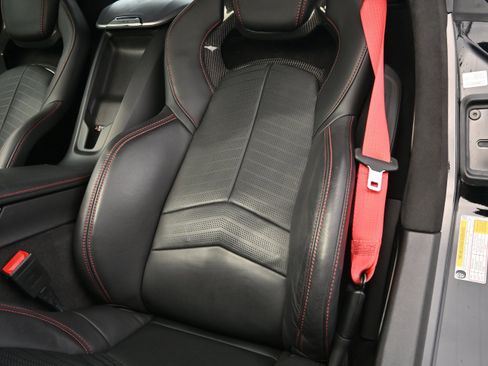 Used 2023 Chevrolet Corvette Stingray Premium Conv w/ Z51 Performance Package image 22