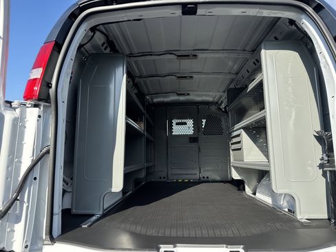 New 2025 GMC Savana 2500 w/ Driver Convenience Package image 28