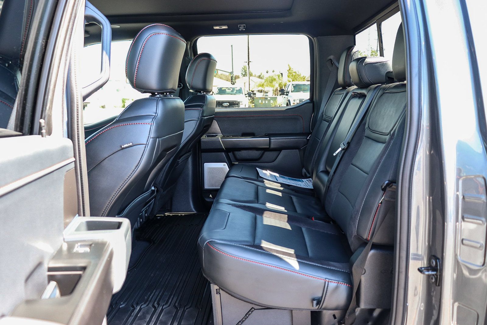 Used 2025 Ford F150 Raptor AWD/4WD image 17