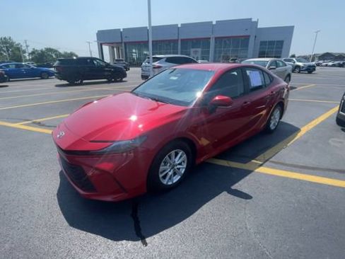 Used 2025 Toyota Camry LE FWD image 6