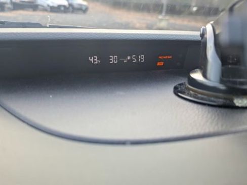 Used 2011 Subaru Outback 2.5i Premium w/ All-Weather Pkg image 32