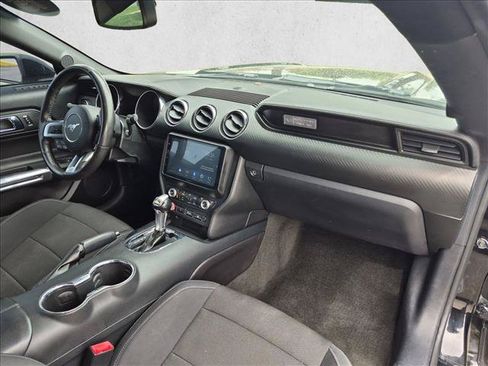 Used 2015 Ford Mustang Coupe RWD image 19