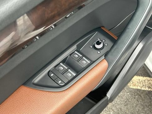 Used 2019 Audi Q5 2.0T Premium w/ Convenience Package AWD/4WD image 22