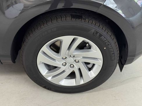 Certified 2026 Land Rover Range Rover Evoque S image 9