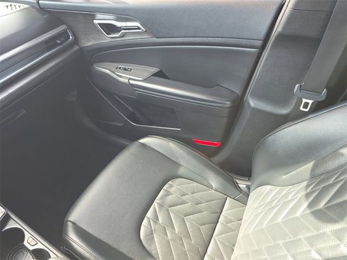 Certified 2023 Kia Sportage X-Line w/ X-Line Premium Package image 18