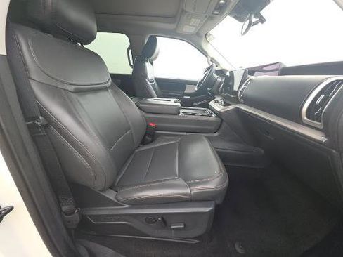 Used 2025 Ford Expedition Max Active image 12