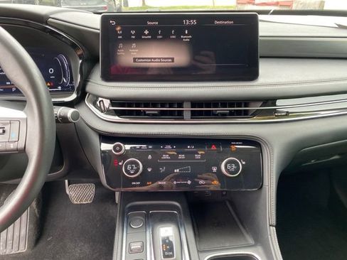 Used 2025 INFINITI QX60 Luxe AWD/4WD image 31