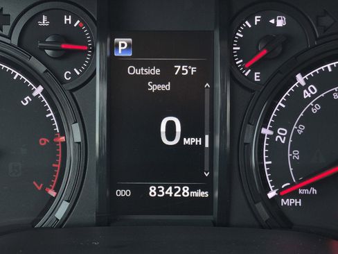 Used 2021 Toyota 4Runner SR5 AWD/4WD image 22
