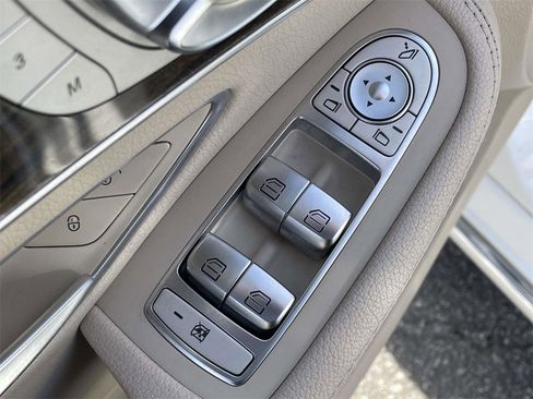 Used 2019 Mercedes-Benz C 300 Sedan image 16