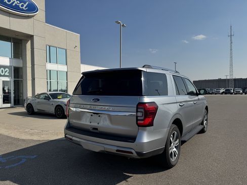 Used 2024 Ford Expedition Limited AWD/4WD image 5