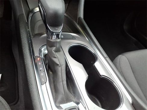 Used 2022 Chevrolet Malibu LT image 20