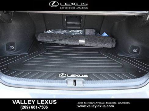 Used 2023 Lexus ES 300h w/ Premium Package FWD image 19