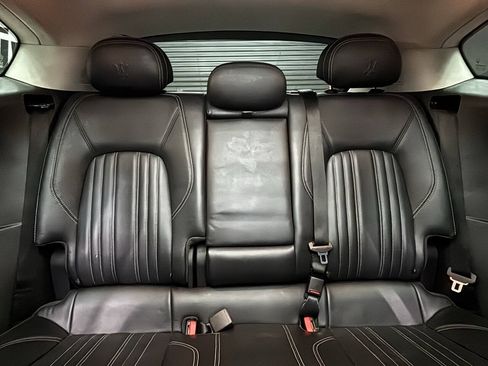 Used 2017 Maserati Levante w/ Luxury Package AWD/4WD image 28