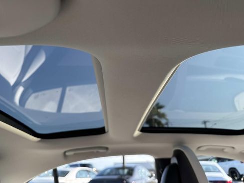 Used 2025 Mercedes-Benz C 300 Sedan image 10