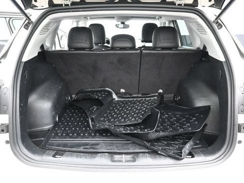 Used 2018 Jeep Compass Latitude w/ Popular Equipment Group FWD image 30