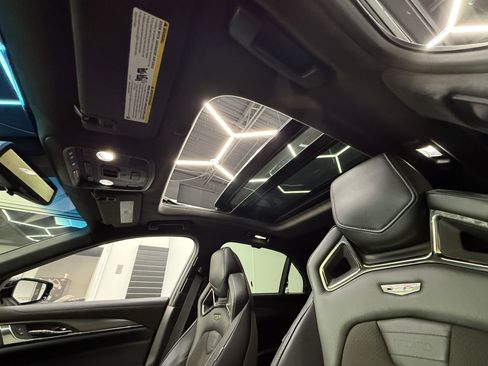 Used 2017 Cadillac CTS V w/ Carbon Fiber Package RWD image 16