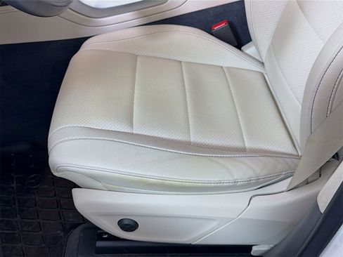 Used 2020 Mercedes-Benz GLE 350 4MATIC image 23