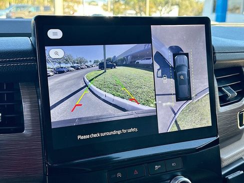 Used 2024 Ford Expedition Limited image 15