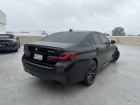 Used 2023 BMW 530e w/ M Sport Package image 4
