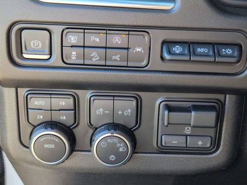 Certified 2023 Chevrolet Tahoe Premier w/ Advanced Technology Package image 17