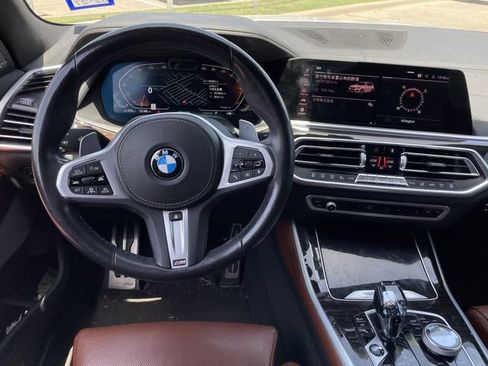 Used 2021 BMW X5 xDrive40i w/ M Sport Package AWD/4WD image 11