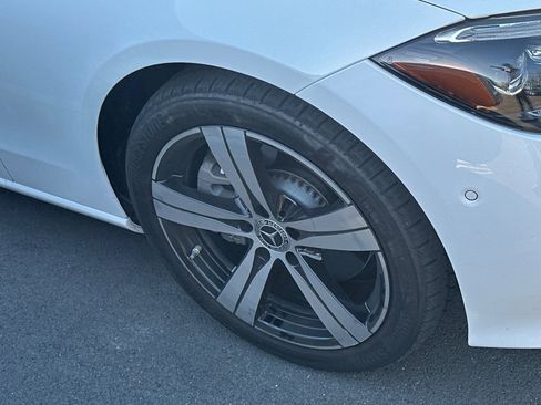 Used 2023 Mercedes-Benz C 300 Sedan image 5