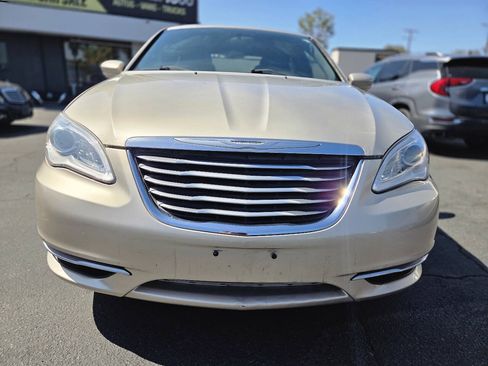 Used 2014 Chrysler 200 LX FWD image 10