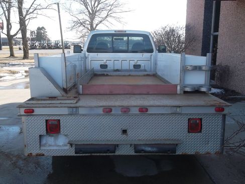 Used 2010 Ford F550 2WD Regular Cab Super Duty image 5