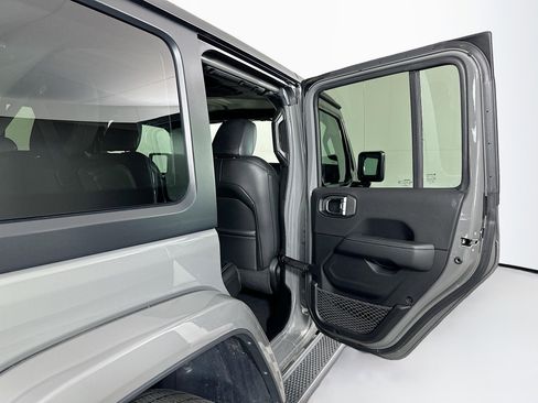 Used 2023 Jeep Wrangler Unlimited Sahara w/ Cold Weather Group AWD/4WD image 28
