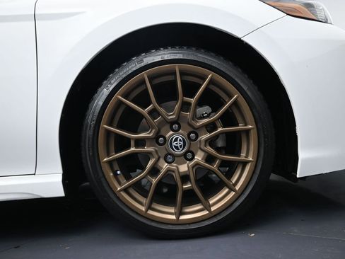 Used 2023 Toyota Camry SE image 5