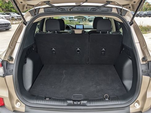 Used 2020 Ford Escape SE image 13