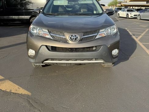 Used 2013 Toyota RAV4 XLE FWD image 2